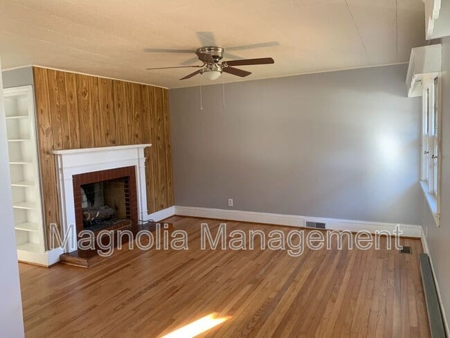 1212 Dabney Dr in Henderson, NC - Building Photo - Building Photo