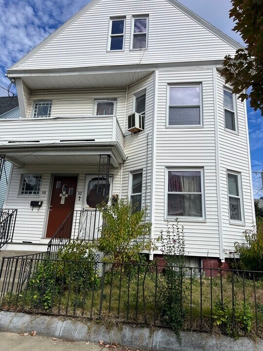 110 Clark St in Everett, MA - Building Photo