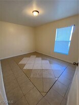 5118 27th St SW in Lehigh Acres, FL - Building Photo