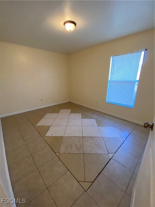 5118 27th St SW in Lehigh Acres, FL - Building Photo