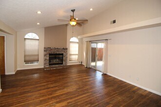 9547 N Sharon Ave in Fresno, CA - Building Photo - Building Photo