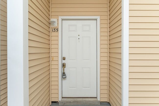 1501 N Partin Dr in Niceville, FL - Building Photo - Building Photo