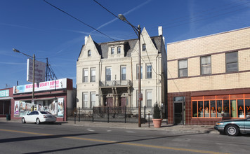 2527 Gilbert Ave in Cincinnati, OH - Building Photo - Building Photo