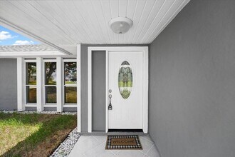 1991 SW Gemini Ln in Port St. Lucie, FL - Building Photo - Building Photo