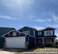 1611 Sunbend Falls in San Antonio, TX - Building Photo