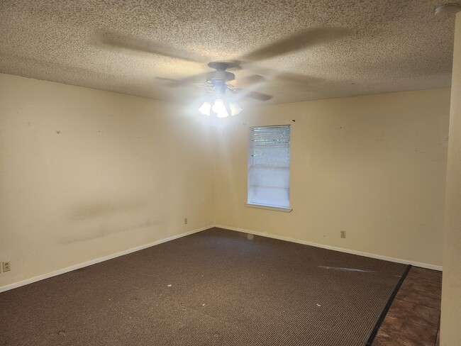 4710 Edinburgh Dr in Tyler, TX - Foto de edificio - Building Photo