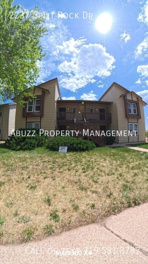 property at 2237 Split Rock Dr