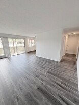 16 S Knoll Rd, Unit 124 in Mill Valley, CA - Building Photo