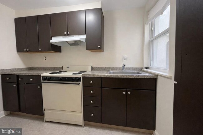 790 S Front St in Philadelphia, PA - Building Photo - Building Photo