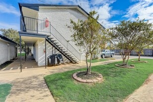 Hart House Apartments