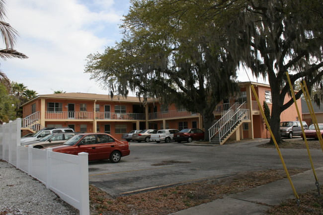 808 Grand Central St in Clearwater, FL - Building Photo - Building Photo