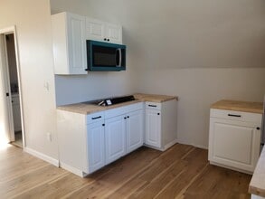 23 Canaan St in Canaan, NH - Building Photo - Building Photo