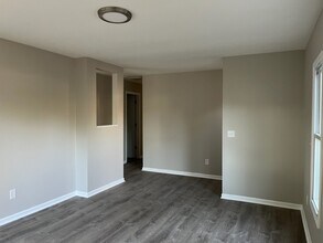 162 Heathgate Rd in Montgomery, IL - Building Photo - Building Photo