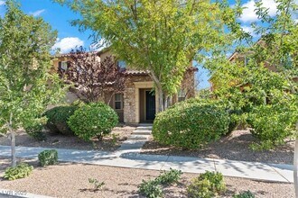 3177 Via Seranova in Henderson, NV - Building Photo - Building Photo