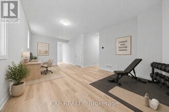 815 Demulcent Ln in Ottawa, ON - Building Photo - Building Photo