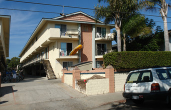 The Laguna Apartments in Goleta, CA - Building Photo - Building Photo