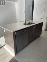 913 Douro St in Stratford, ON - Building Photo - Building Photo