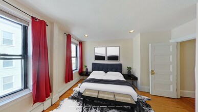 1536 Tremont St, Unit 3 in Boston, MA - Foto de edificio - Building Photo