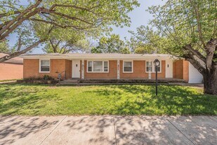 5717 Aton Ave in Westworth Village, TX - Building Photo