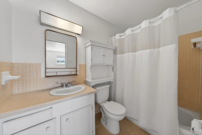 7205 Beechnut St in Houston, TX - Building Photo - Building Photo
