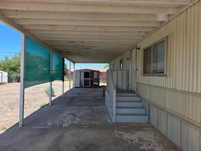 1075 Pso Redondo in Bullhead City, AZ - Building Photo - Building Photo