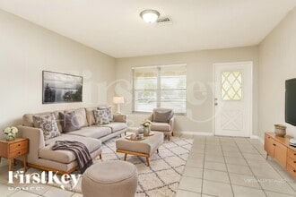 6100 Harding St in Hollywood, FL - Building Photo - Building Photo