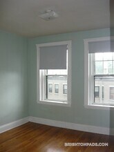 1572 Commonwealth Ave, Unit 14 in Boston, MA - Foto de edificio - Building Photo