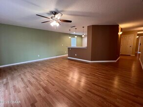 5318 Cordgrass Bend Ln in Port Orange, FL - Foto de edificio - Building Photo