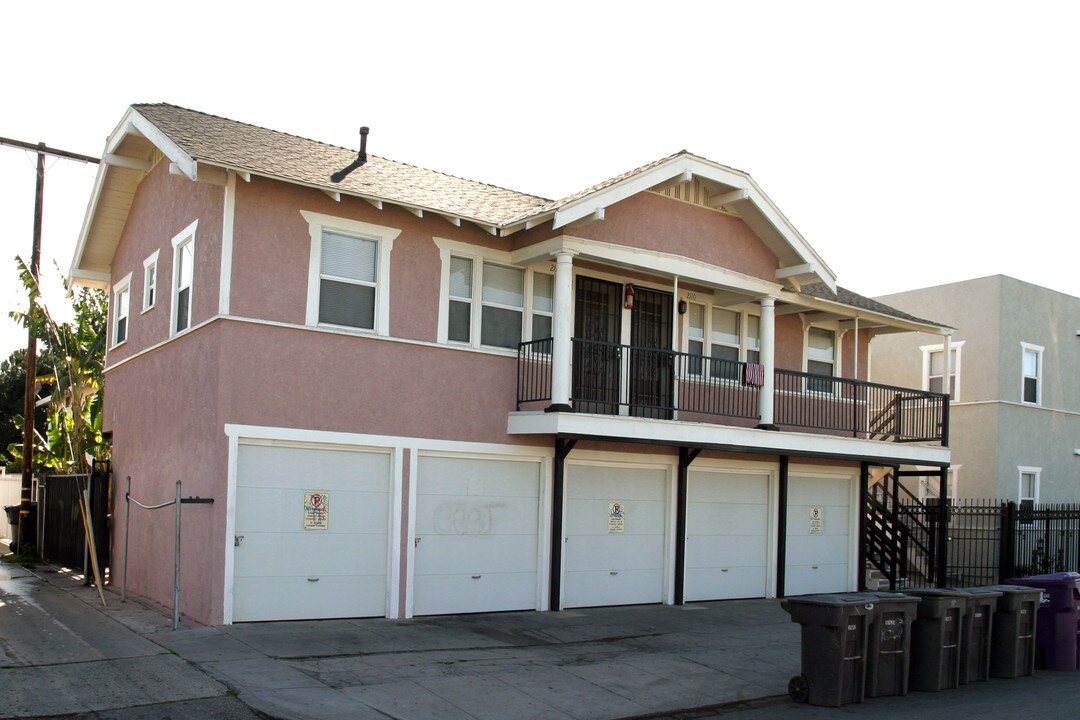 2110-2112 E 14th St in Long Beach, CA - Building Photo