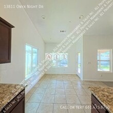 13811 Onyx Night Dr in Bakersfield, CA - Building Photo - Building Photo