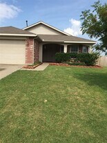 1033 Hampton Dr in Forney, TX - Building Photo