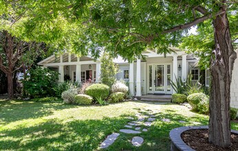 4537 Agnes Ave in Valley Village, CA - Building Photo - Building Photo