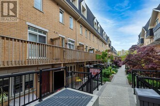 390-390 Hopewell Ave in Toronto, ON - Building Photo - Building Photo
