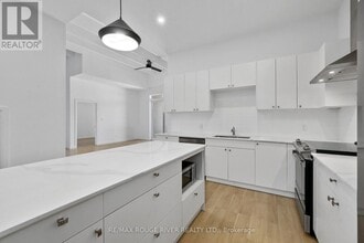 415 King St W in Cobourg, ON - Building Photo - Building Photo