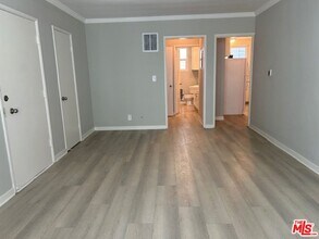 5820 W Olympic Blvd in Los Angeles, CA - Building Photo - Building Photo