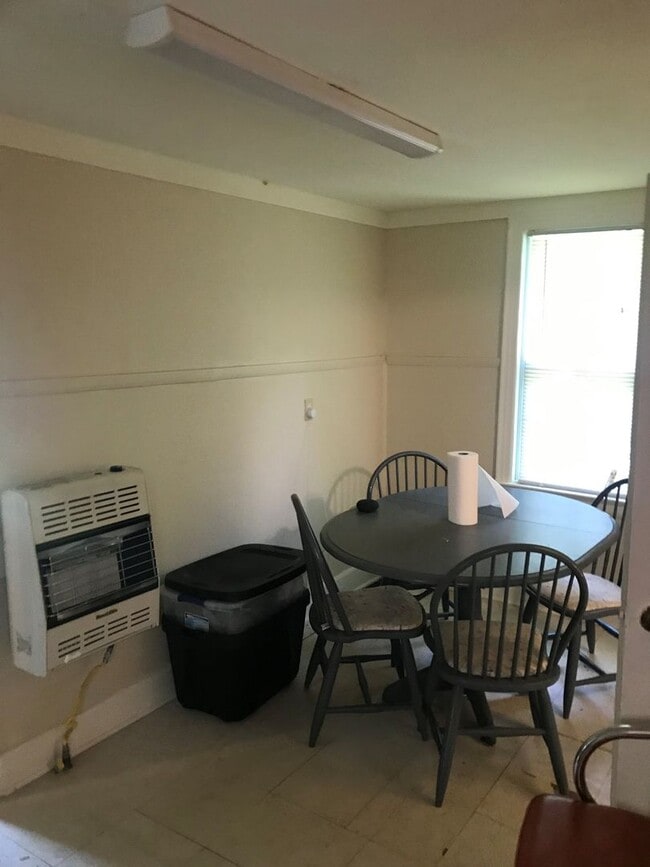 property at 620 W 24th St