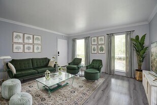 5202 Arboles Dr in Houston, TX - Building Photo