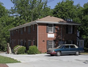 569 Lawton St in Atlanta, GA - Foto de edificio - Building Photo