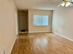 11461 NW 38th St in Coral Springs, FL - Building Photo - Building Photo