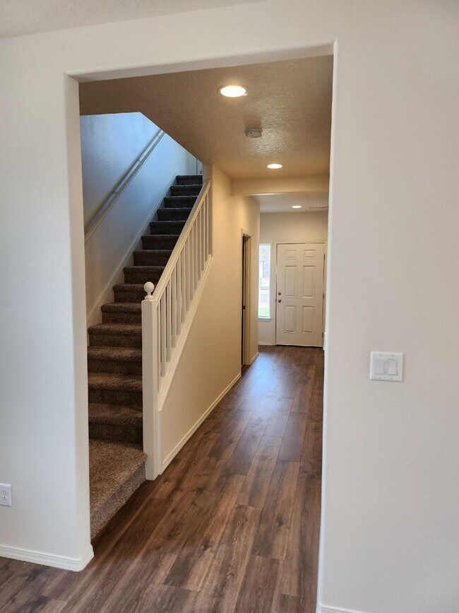 16625 Landing Ct in La Pine, OR - Building Photo - Building Photo