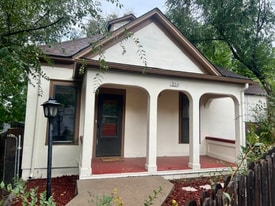 860 Prospect Pl in Manitou Springs, CO - Building Photo