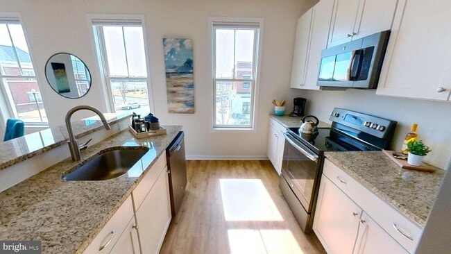 property at 801 Mapleton Ave