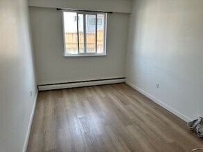 639 Constance Ave in Victoria, BC - Building Photo - Building Photo