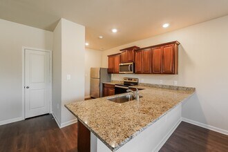 165 Clover Ln in Springville, AL - Foto de edificio - Building Photo