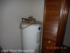 1872 Darryl Dr in Tallahassee, FL - Foto de edificio - Building Photo