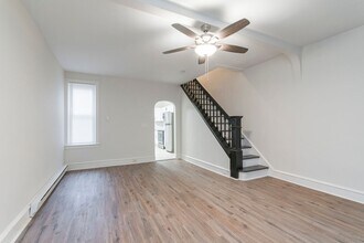 725 W Luzerne St in Philadelphia, PA - Building Photo - Building Photo