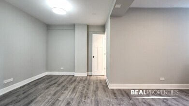 505 W Belmont Ave in Chicago, IL - Building Photo - Building Photo