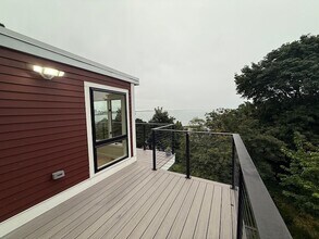 50 Cliff Ave, Unit 1 in Winthrop, MA - Building Photo - Building Photo