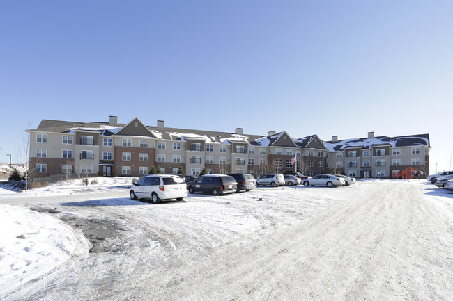 Bottineau Ridge in Maple Grove, MN - Foto de edificio - Building Photo