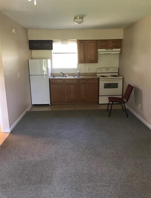 716 Fernwood St in Prairie View, TX - Building Photo - Building Photo